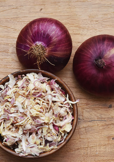 Dehydrated Pink Onion